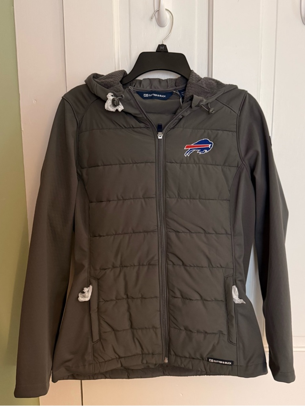 CUTTER AND BUCK BUFFALO BILLS WOMENS GREY EVOKE HOOD HEAVY WEIGHT JACKET